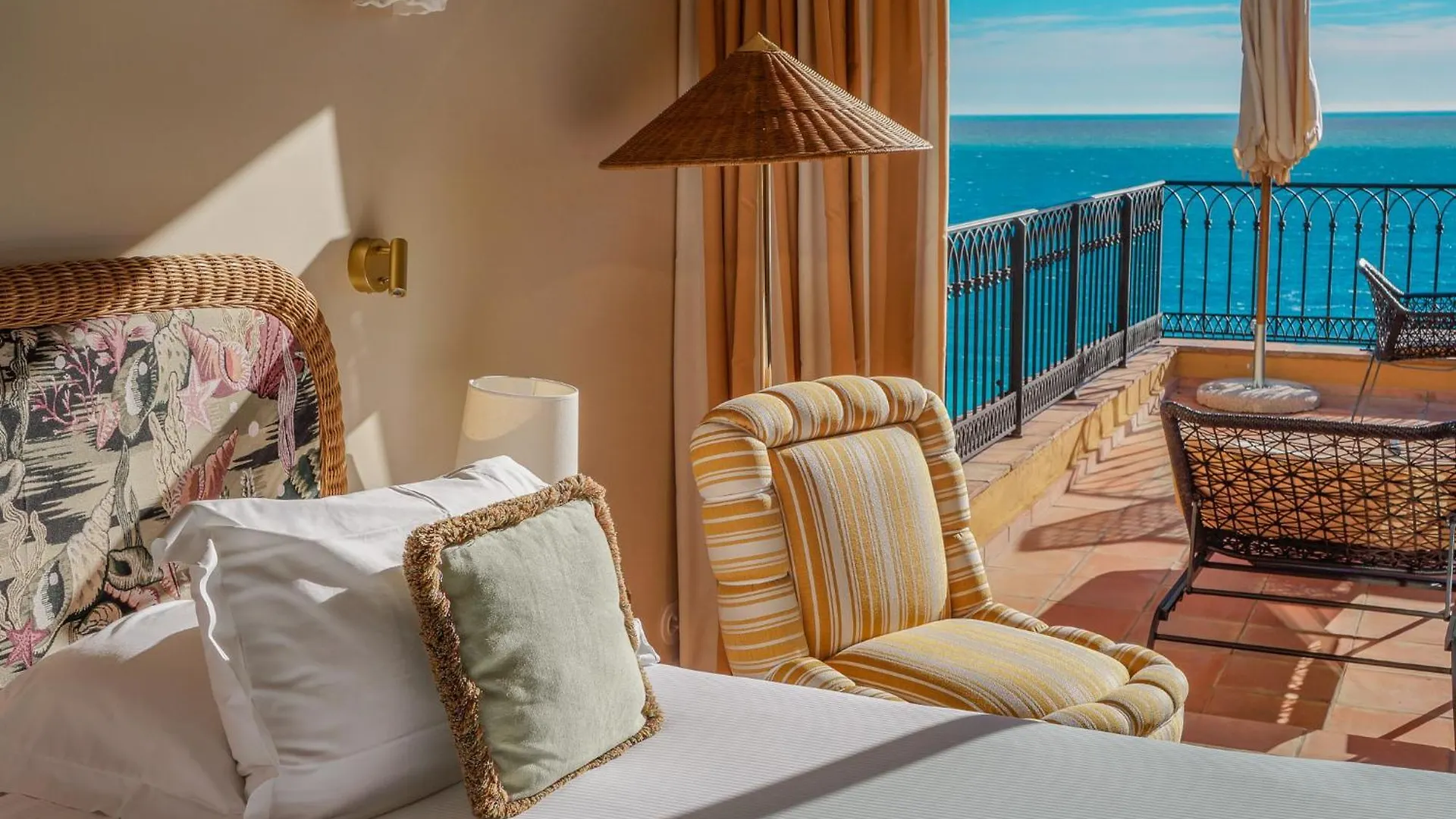 Hotel La Perouse Nice Baie Des Anges 4*,  France
