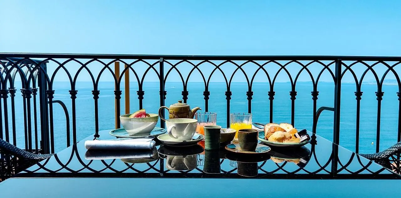 Hotel La Perouse Nice Baie Des Anges Frankreich