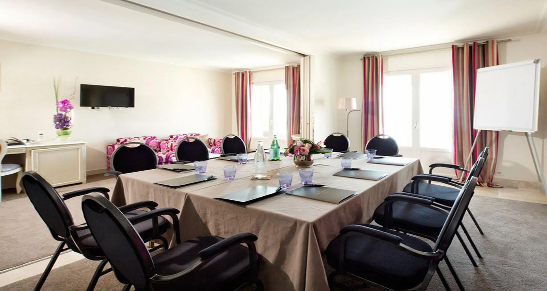 Hotel La Perouse Nice Baie Des Anges