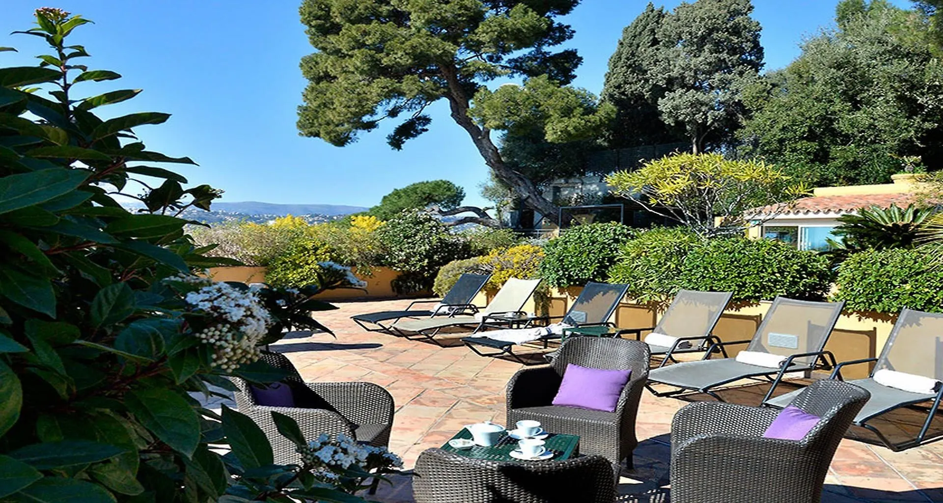 Hotel La Perouse Nice Baie Des Anges