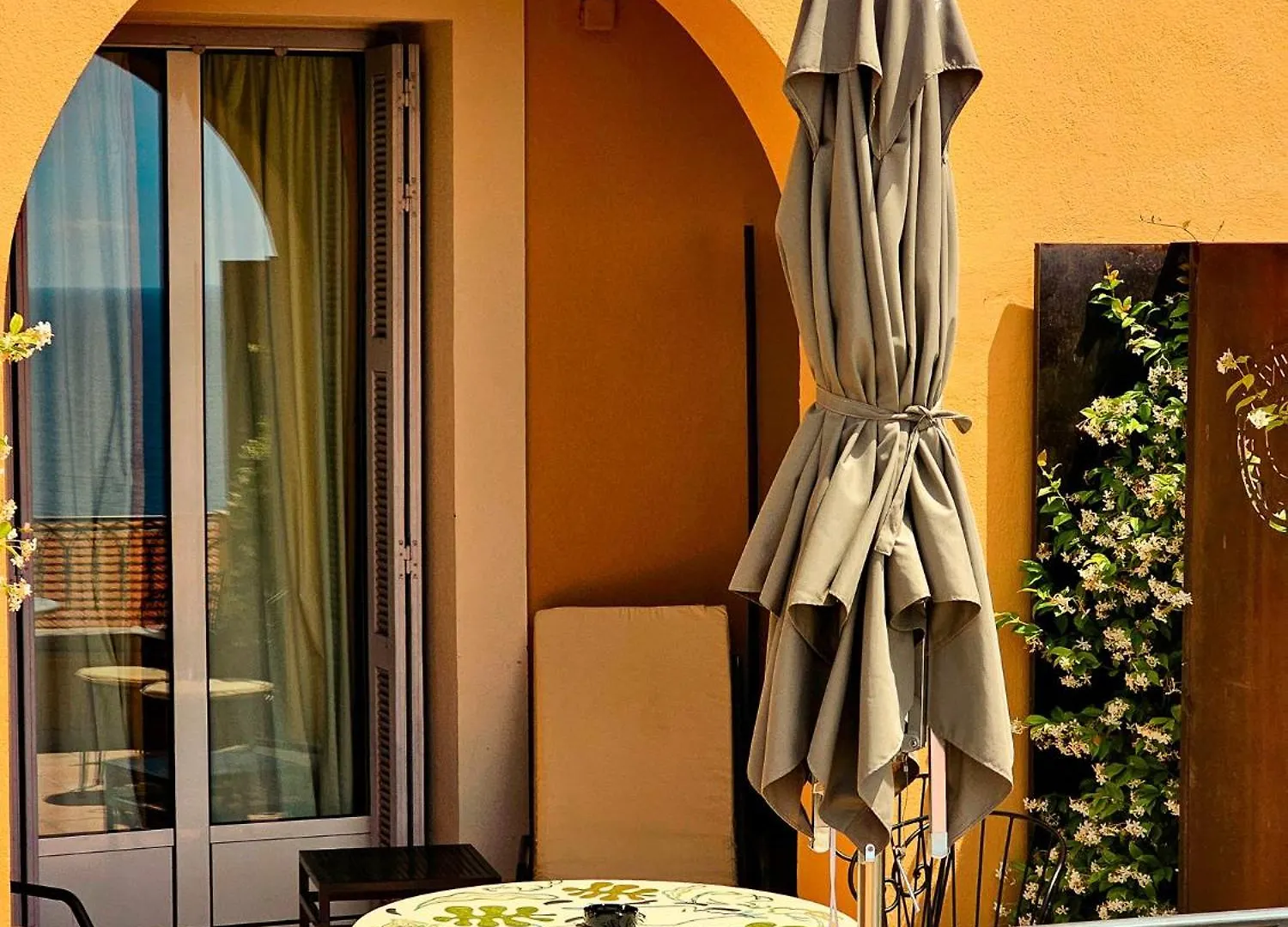 ****  Hotel La Perouse Nice Baie Des Anges Francja